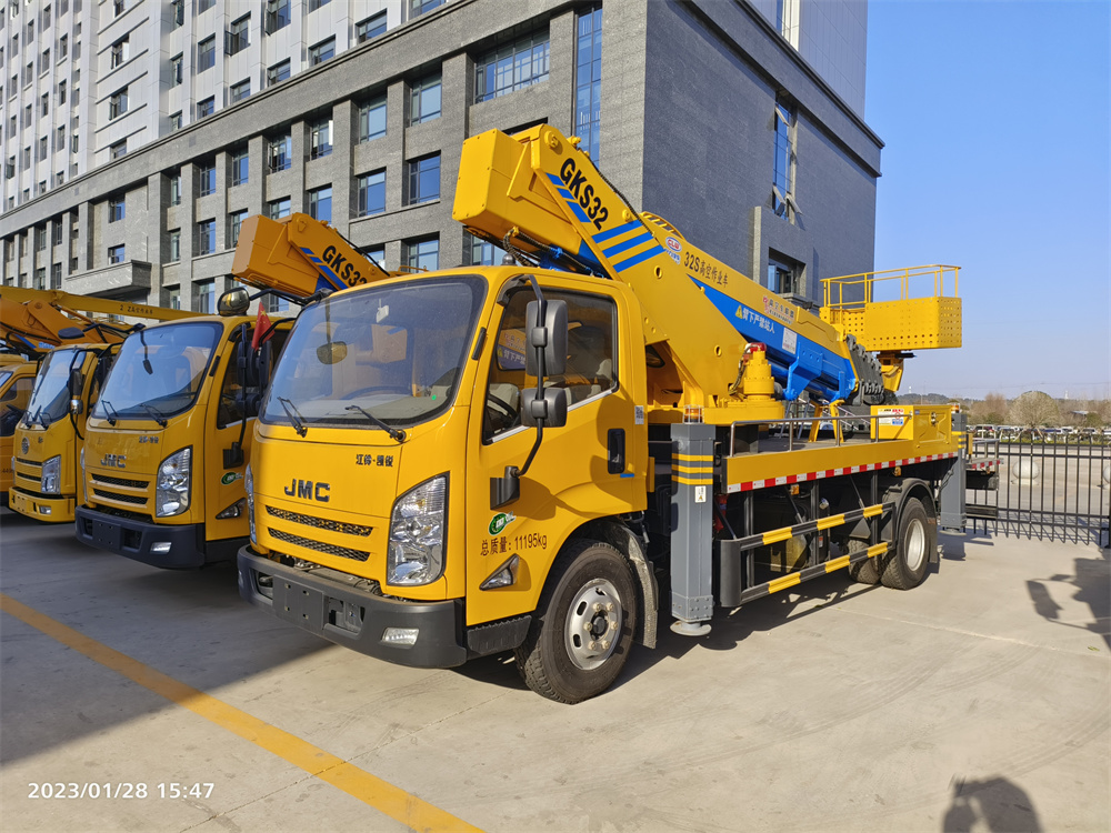 江鈴凱悅32米高空作業(yè)車(chē)圖片配置參數(shù)