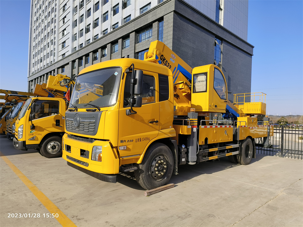 東風(fēng)天錦32米高空作業(yè)車(chē)圖片配置參數(shù)